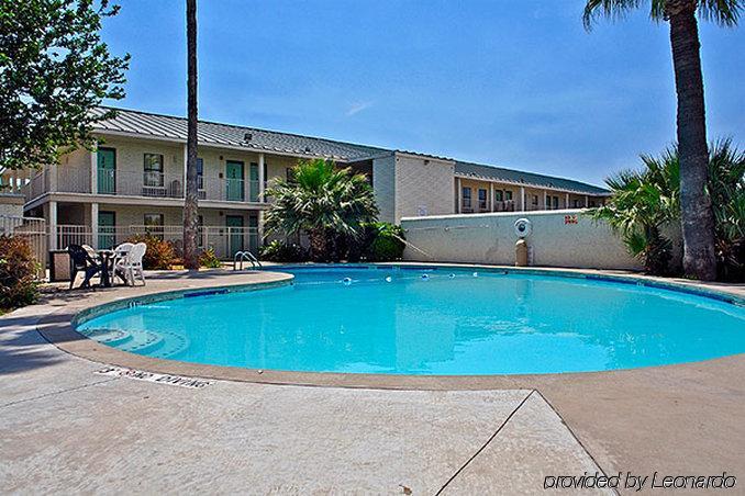 Motel 6-Laredo, Tx - North I-35 Exterior photo