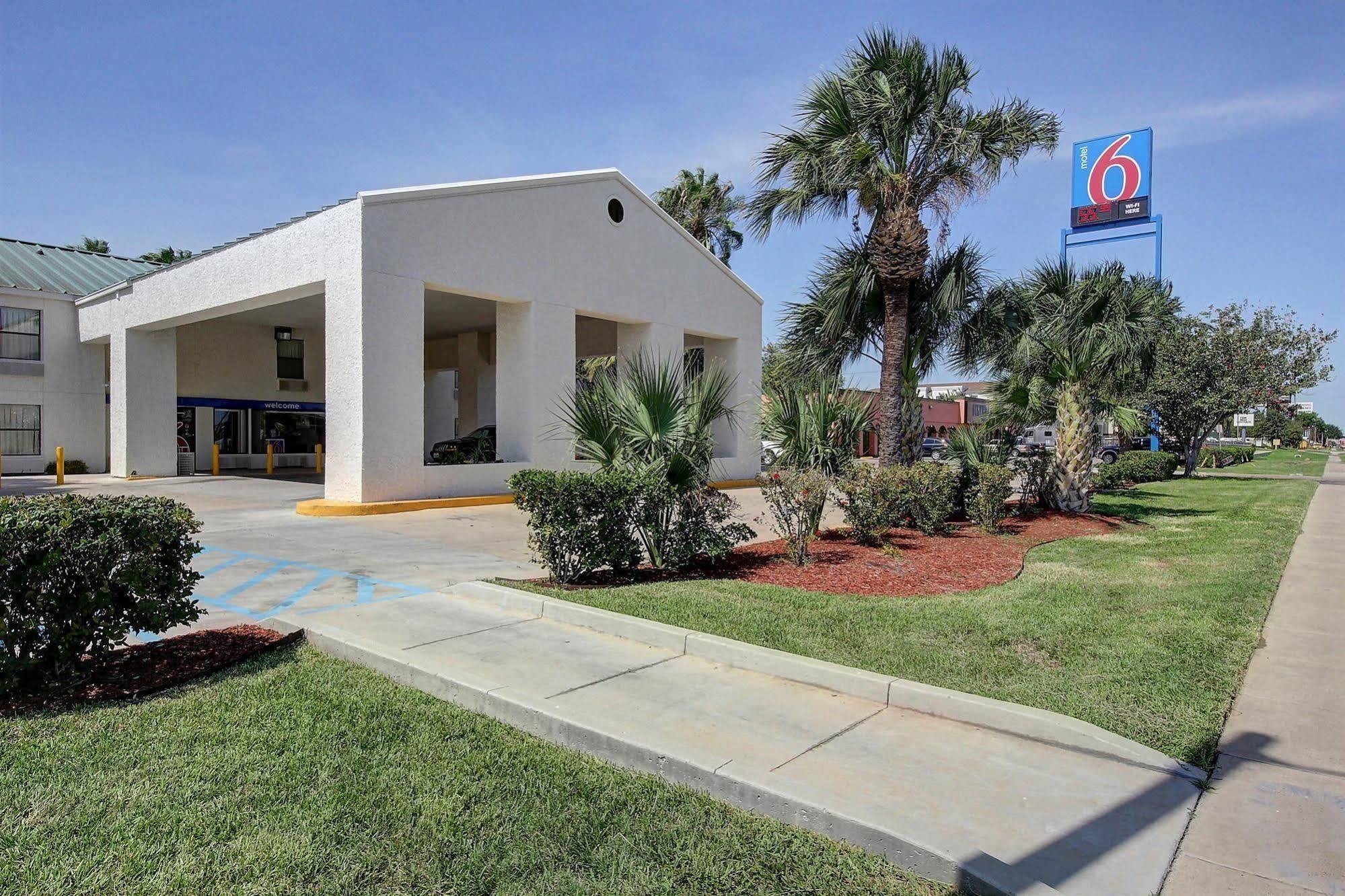Motel 6-Laredo, Tx - North I-35 Exterior photo